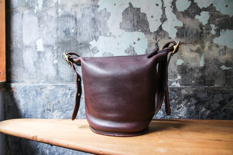 裊裊百貨公司-Vintage Coach 筒狀肩背包 復古著 - 側背包/斜背包 - 真皮 