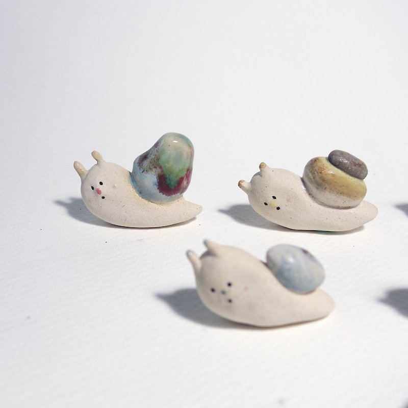 ﹝ ﹞ feel for Tao travel snail -mini paragraph -d - Pottery & Ceramics - Porcelain Multicolor