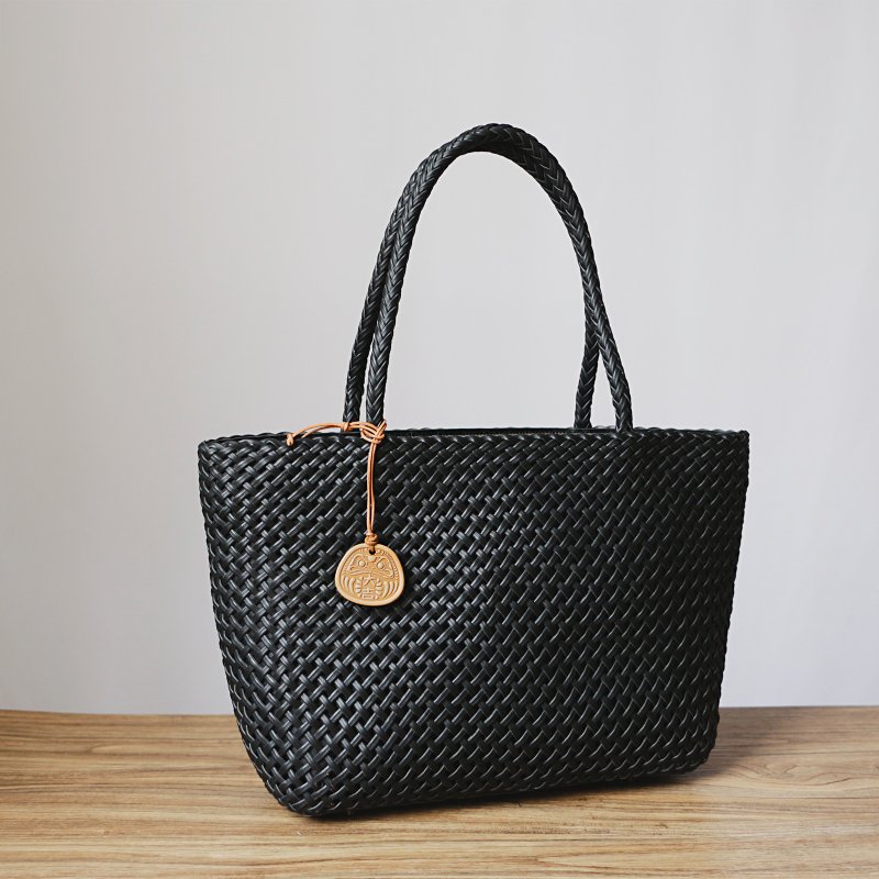 A4 size retro genuine leather handbag, basket bag, hand-knitted tote bag, large capacity commuter bag, black - กระเป๋าถือ - หนังแท้ สีดำ