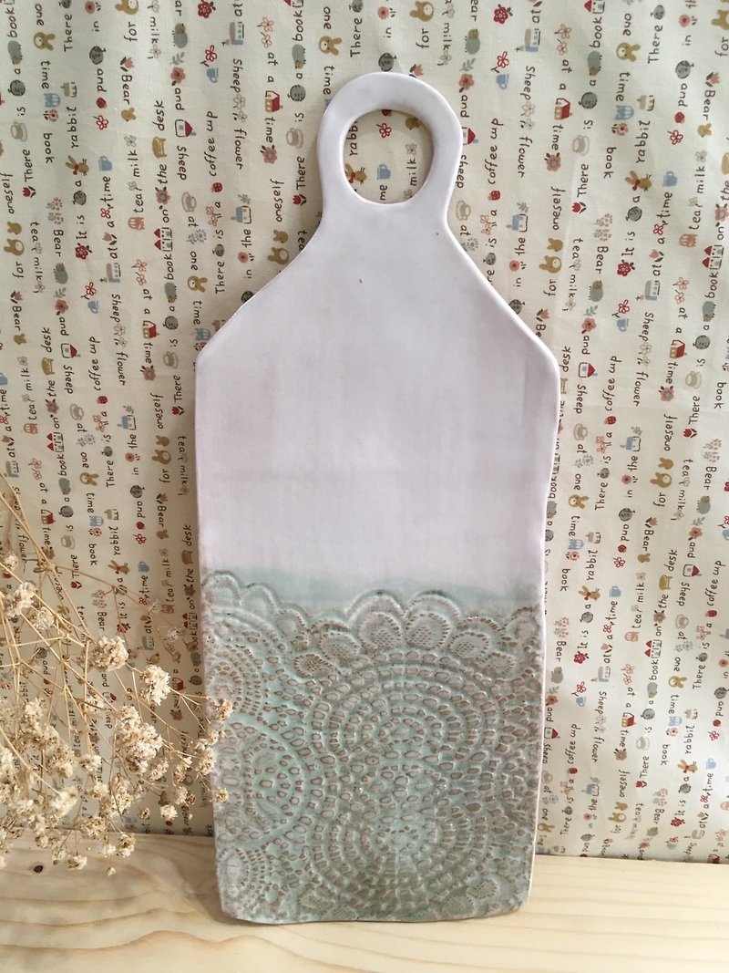 Tao - cutting board (lace series) - handmade - จานเล็ก - ดินเผา สีนำ้ตาล