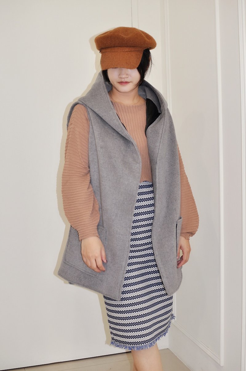 Flat 135 X Taiwanese designer British style 90% wool cloth hat vest gray - Women's Casual & Functional Jackets - Wool Gray