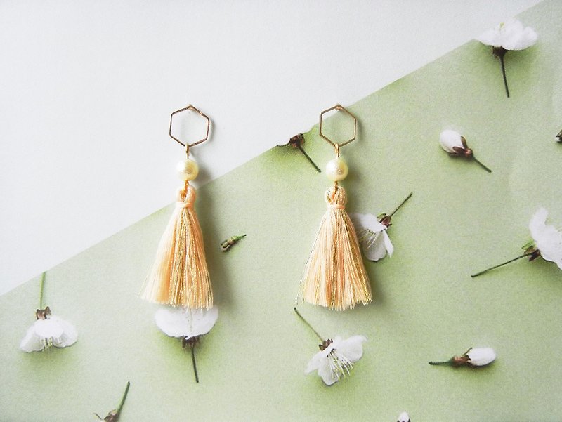 *coucoubird*Pearl powder gold tassel earrings / ear pins 4 shapes can be selected - Earrings & Clip-ons - Gemstone Pink