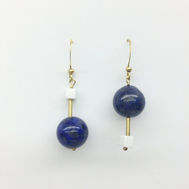 Laurin Groceries Travelin-Rotation - hand made brass natural stone earrings - lapis lazuli / white turquoise ear hook l ear needle l ear clip - Earrings & Clip-ons - Gemstone Blue