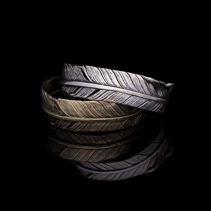 Glass Feather Bracelet - Bracelets - Other Metals Silver