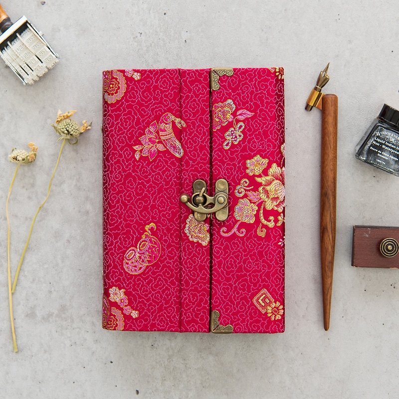 [Free initial engraving][Christmas gift]A6 size embroidered diary traditional Korean pattern Flower - 筆記簿/手帳 - 紙 紅色