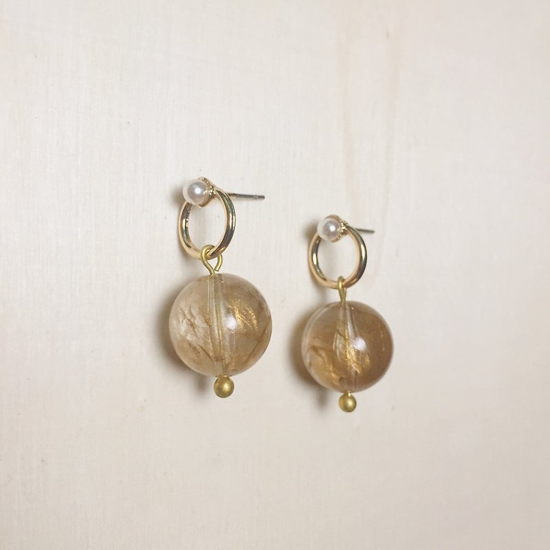 Vintage pearl hoop gold brushed earrings - ต่างหู - เรซิน สีทอง