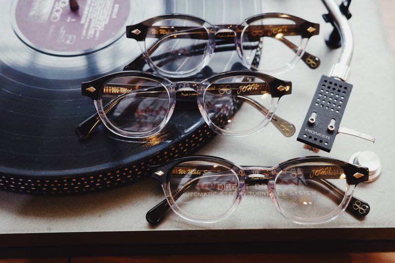 Vatic Vintage Optical John Grey/Crystal 雙拼 三用外掛式墨鏡 - 眼鏡/鏡框 - 其他材質 銀色
