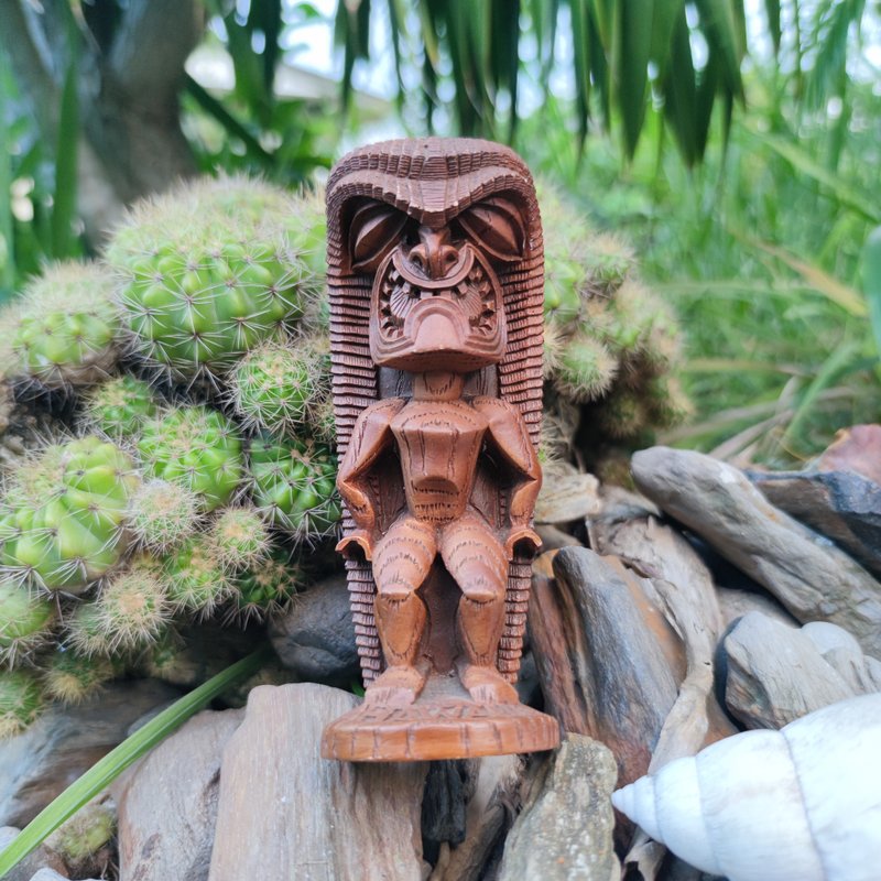 VINTAGE COCO JOES KU HAWAII TIKI GOD FIGURE OF STRENGTH CARVED HAPA WOOD - ของวางตกแต่ง - เรซิน สีนำ้ตาล