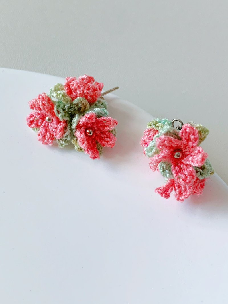 Micro hook small floral earrings - ต่างหู - งานปัก หลากหลายสี