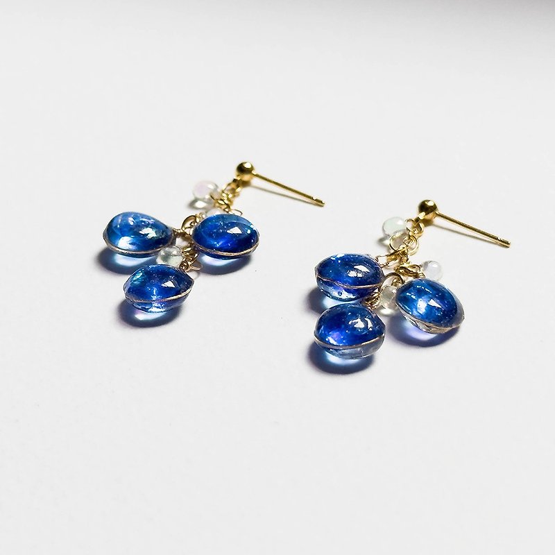 Blue fruit cold water drop earrings/ Clip-On/ear needles - ต่างหู - เรซิน สีน้ำเงิน