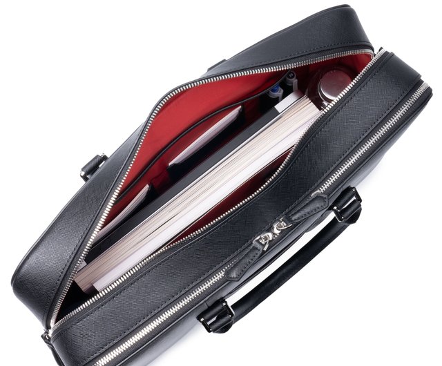 Maverick & Co レザーManhattan ダブルジップブリーフケース Manhattan Double-Zip Leather Briefcase – Maverick & Co.