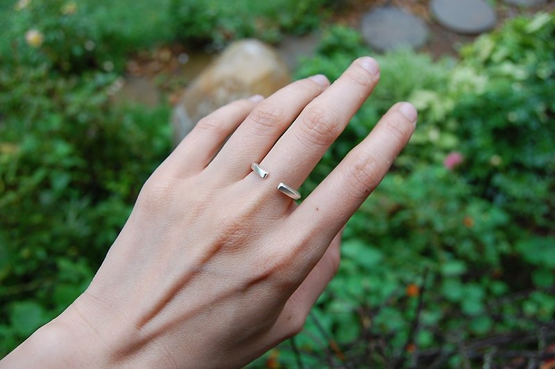 Silver open ring, silver open minimal ring, silver open stacking ring, - 戒指 - 銀 銀色