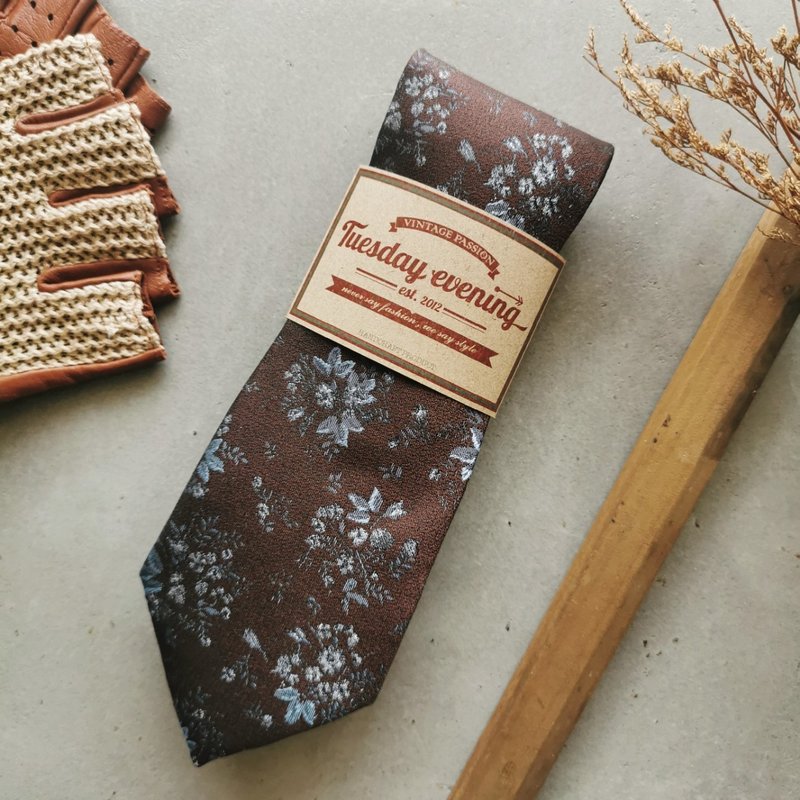 Necktie Dark Brown with Light Blue Floral | 8cm - 領帶/領帶夾 - 其他材質 咖啡色