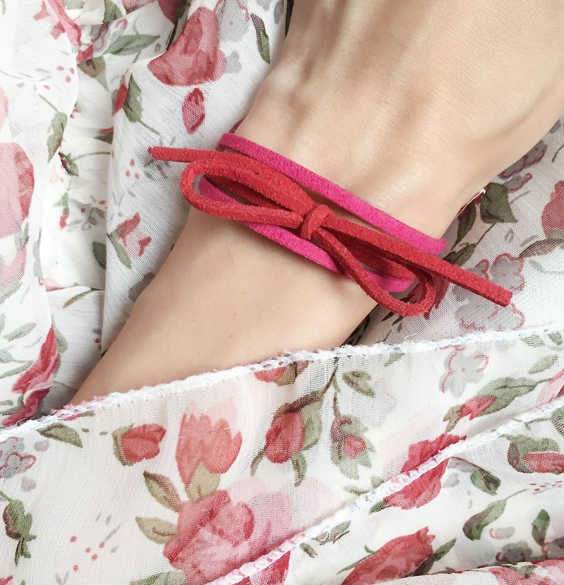 Handmade Simple Stylish Bracelets–red  limited - สร้อยข้อมือ - วัสดุอื่นๆ สีแดง