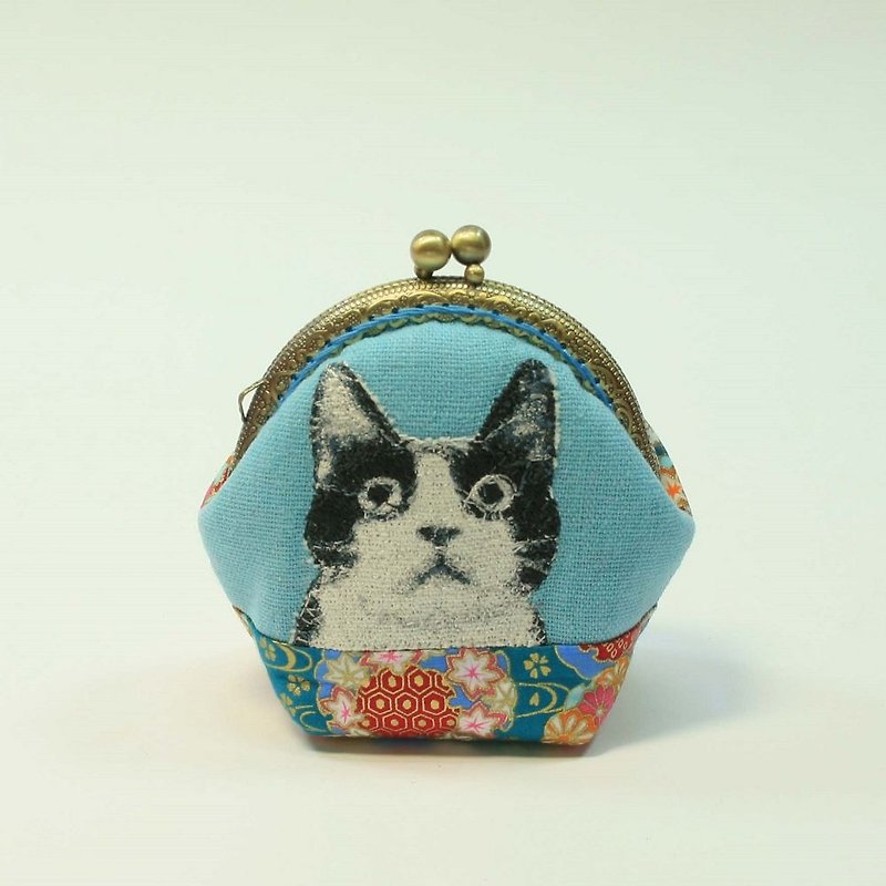 Embroidery 8.5cm gold coin purse 25- black and white cat - Coin Purses - Cotton & Hemp Blue