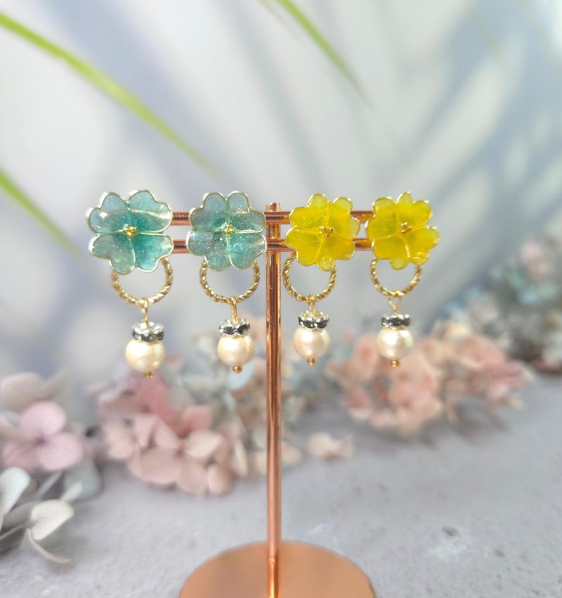 Clover cotton pearl resin earrings detachable drop earrings - ต่างหู - เรซิน หลากหลายสี