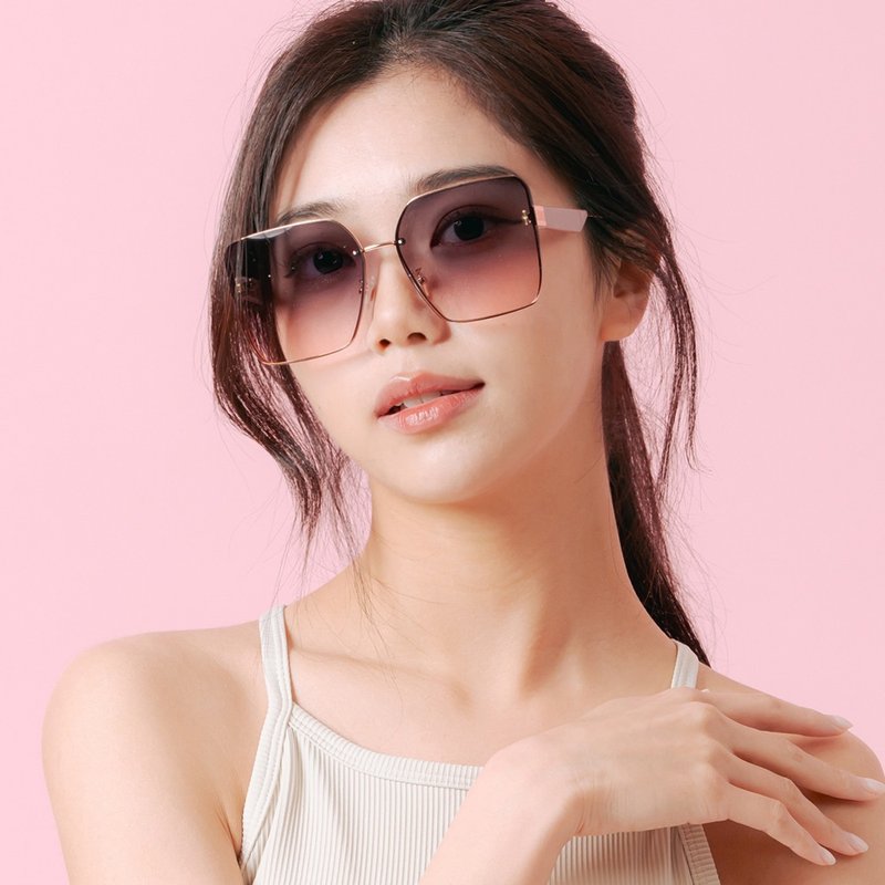 Actress's Hua Wu Hui Ying│Light Nude Fashion Smudged Gradient Powder Texture Square Frame Sunglasses│UV400 Glasses - Sunglasses - Other Metals Pink