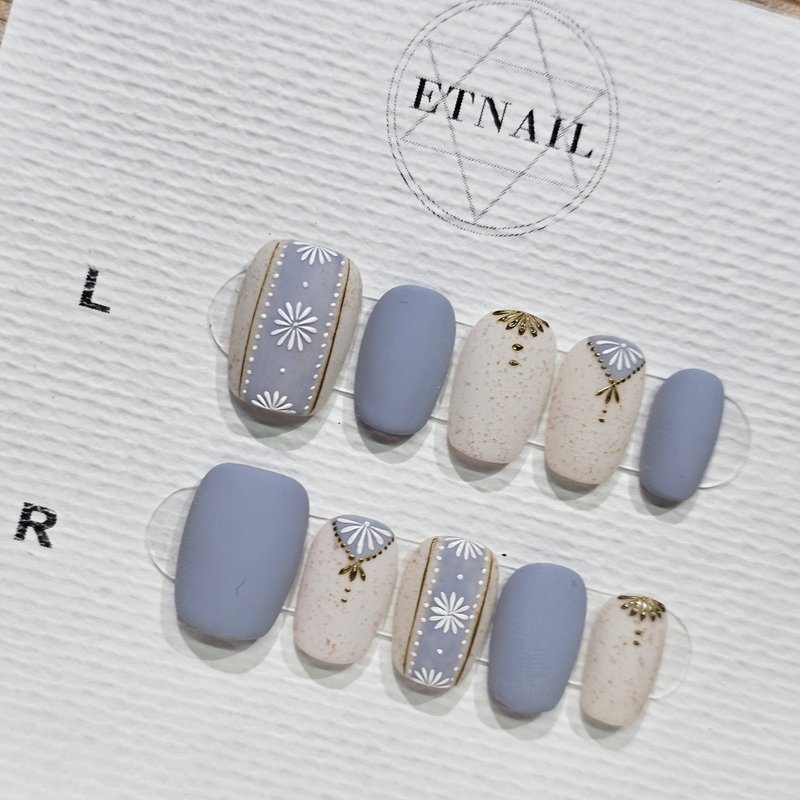 低調花磚穿戴甲 - 其他 - 塑膠 藍色