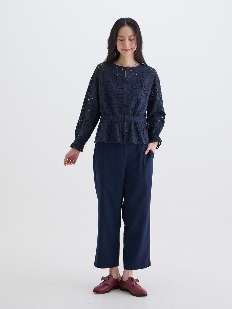 花影十分蕾絲罩衫上衣-藏青 - 女襯衫 - 棉．麻 藍色