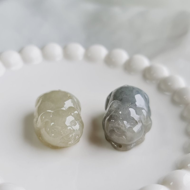 Ice glue lucky pig pendant decoration | Natural Burmese jade A grade jadeite - Necklaces - Jade 