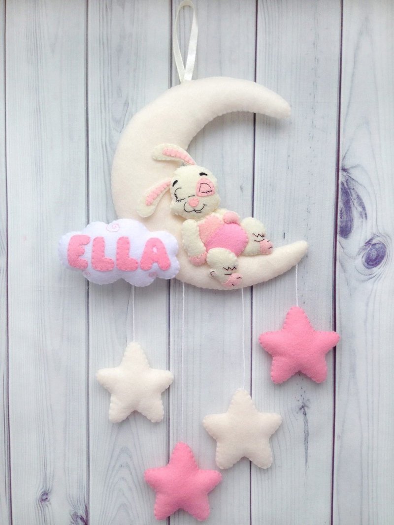 Personalized Rabbit Mobile for Baby Girl, Custom Moon, Crib Nursery Decor Wall - ตกแต่งผนัง - วัสดุอีโค สึชมพู