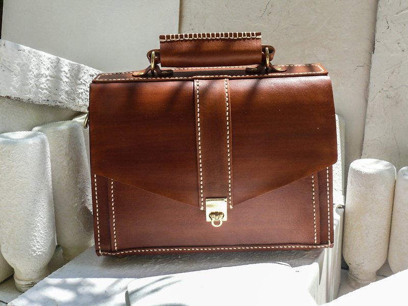 Light coffee color vegetable tanned leather full leather small briefcase - Briefcases & Doctor Bags - Genuine Leather Brown