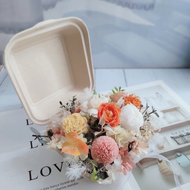 [One person per class] Flower Arrangement Course-Lunch Box Flower Box Preserved Flowers - จัดดอกไม้/ต้นไม้ - พืช/ดอกไม้ 