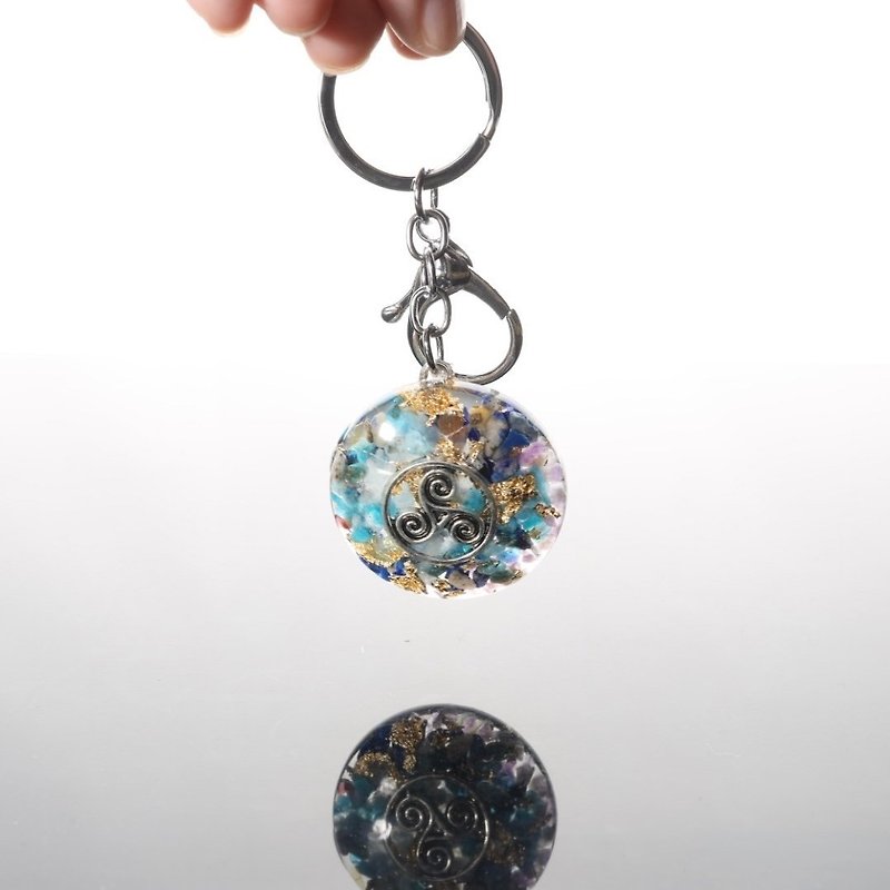 [Customized Gift] Celtic Song Crystal Ore Ogon Keychain Can Be Changed into a Necklace to Heal the Body and Mind - Keychains - Semi-Precious Stones Blue