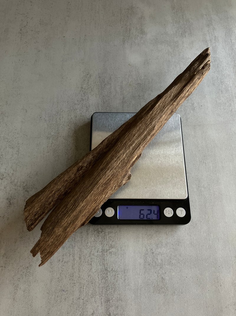 【重油款】野生達拉干沉香擺件-雙尖(62.4g)SD42 - 香氛/精油/擴香 - 木頭 