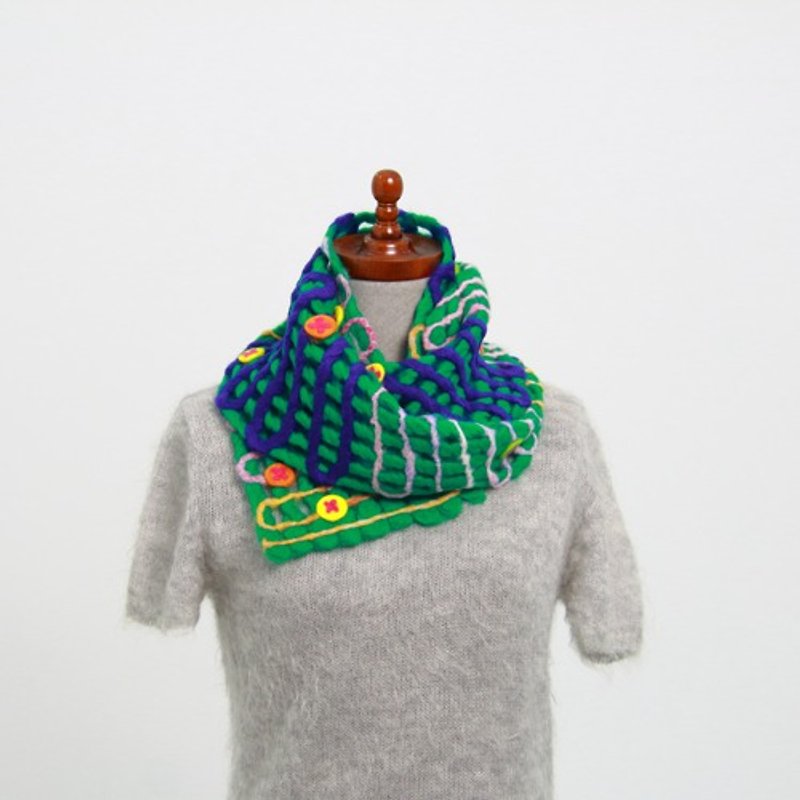 Muffler with buttons - Scarves - Wool Green