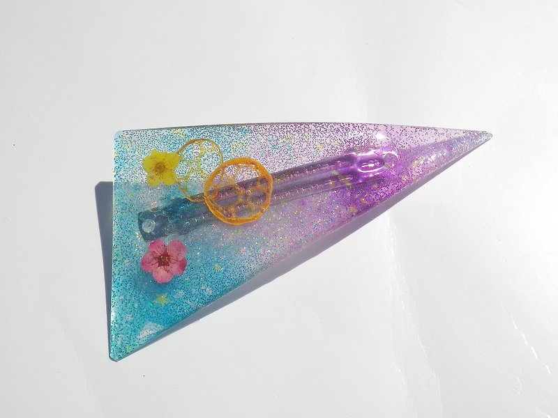 Resin hair clip, Hair pin with real flowers, Flower hair accessory, Pink color - Hair Accessories - Other Materials 