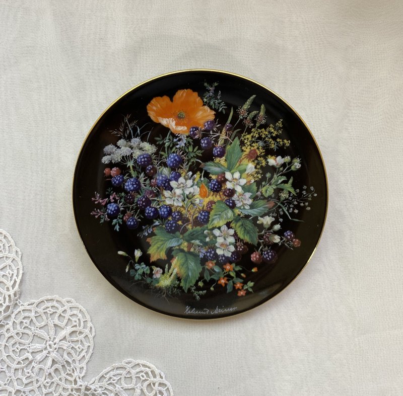 [Good Day Fetish] German 1991 H. Meiner wall-mounted hand-painted gold-rimmed Schumann floral porcelain plate - Plates & Trays - Porcelain Black