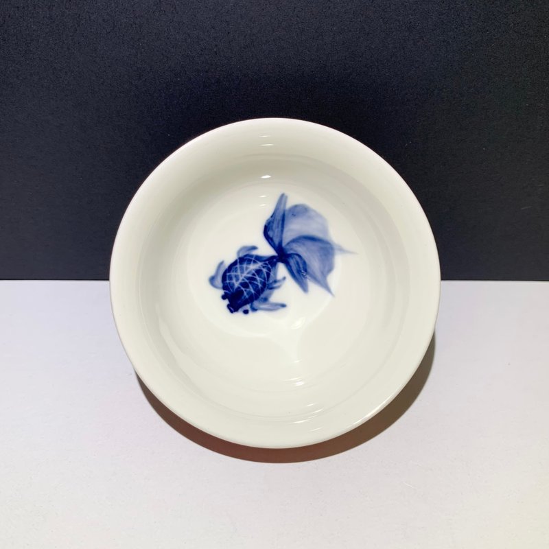 手繪金魚 孔雀開屏迷你杯 / 邱毓寧 / 鶯歌燒 / A27 - 茶壺/茶杯/茶具 - 瓷 多色