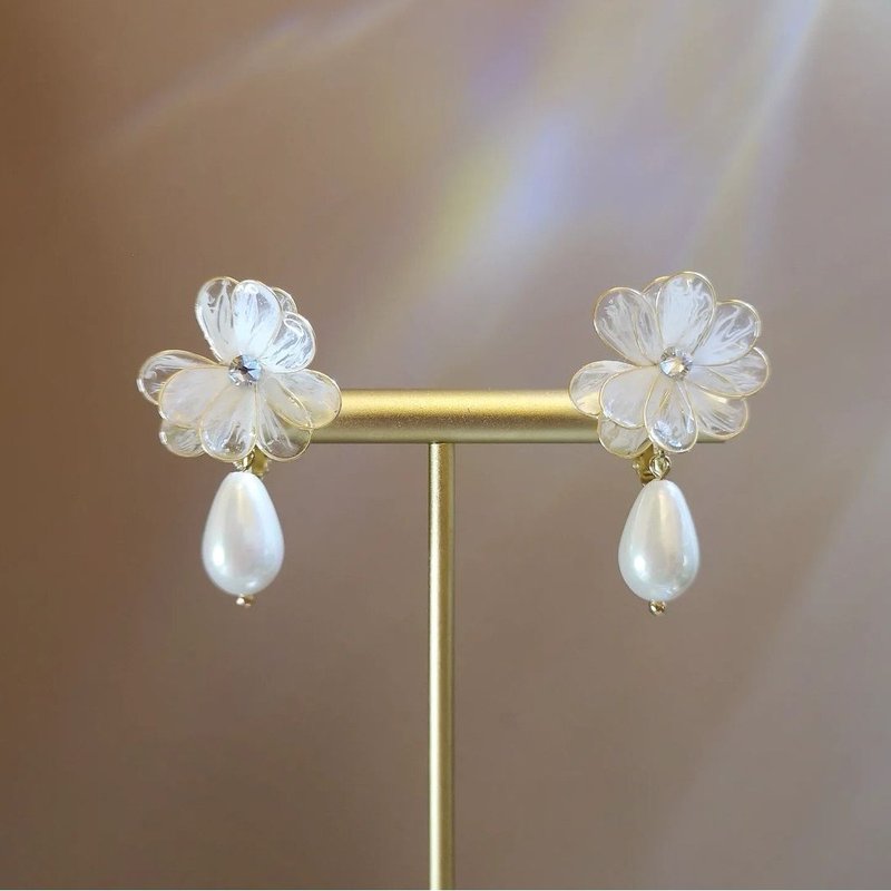 念白 | 耳夾耳鈎 | 婚禮水晶花飾品 - 耳環/耳夾/耳骨夾 - 矽膠 白色