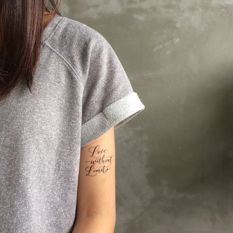 cottontatt // Love without Limits // calligraphy temporary tattoo sticker - สติ๊กเกอร์แทททู - วัสดุอื่นๆ สีดำ