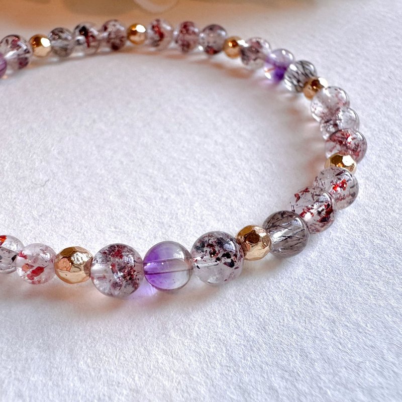Super Seven Golden Strawberry Crystal | Triple Aura Quartz | Crystal Bracelet - สร้อยข้อมือ - เครื่องเพชรพลอย หลากหลายสี
