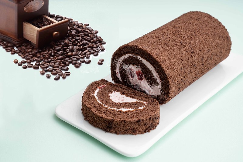 【One Town】Chocolate Cranberry Roll (Shipping out successively on 1/30) - เค้กและของหวาน - อาหารสด สีนำ้ตาล