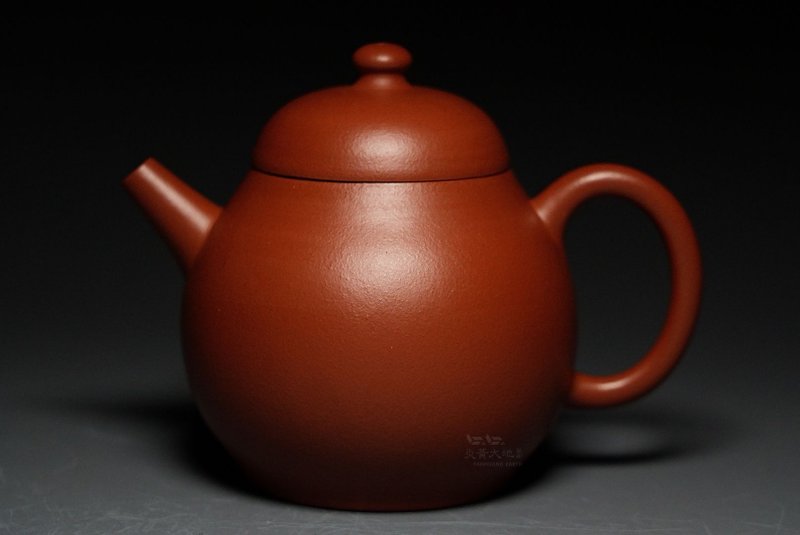 【Qianlong Era Style Dragon Egg Teapot】National Arts and Crafts Master Liu Hong | Purely Handmade - Teapots & Teacups - Pottery Brown