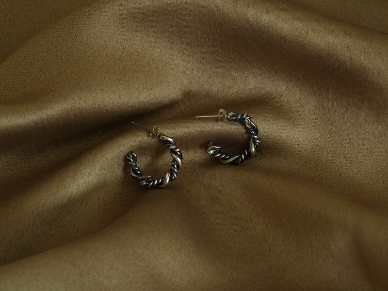 【純銀手作】麻花藤耳環 - 耳環/耳夾/耳骨夾 - 純銀 銀色