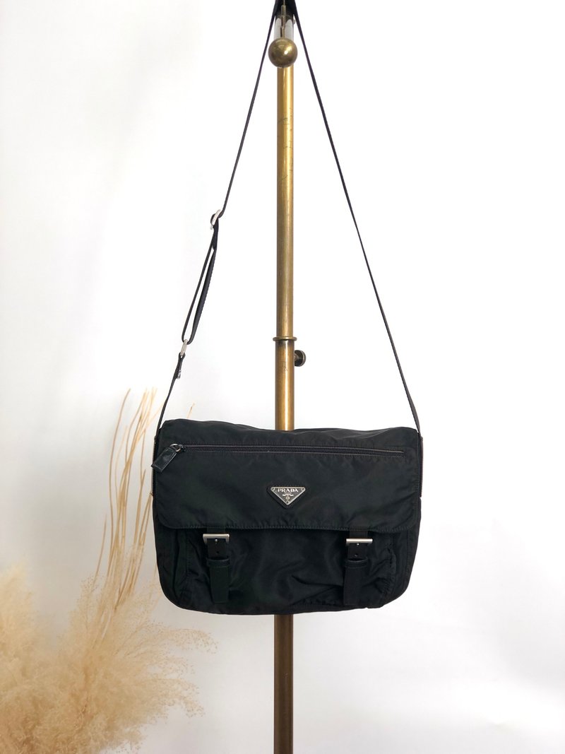 【 日本直送　名牌中古包 】PRADA プラダ ショルダーバッグ ブラック トライアングルロゴ ナイロン メッセンジャー vintage オールド fhfmy3 - 側背包/斜背包 - 尼龍 黑色