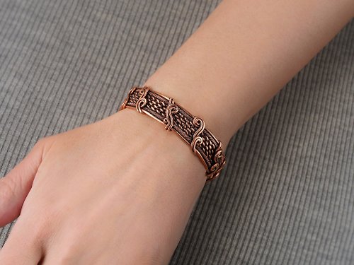 Wire Wrap Art Unique wire wrapped pure copper bracelet for woman Antique style copper jewelry