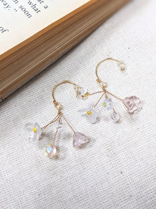 momolico.handmade 水晶小花枝耳環 可改夾式