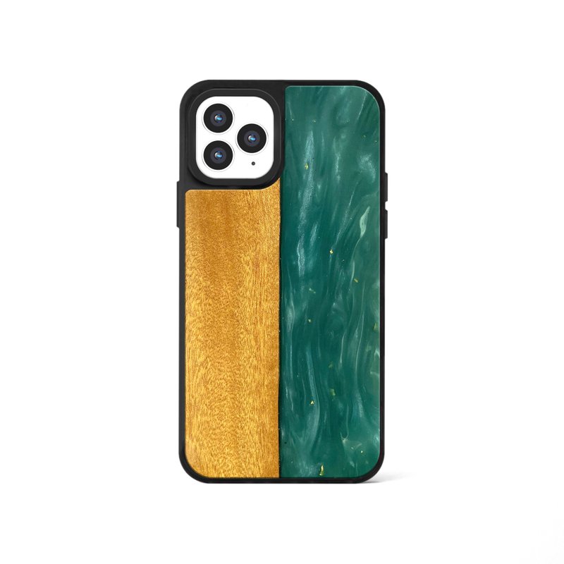 iPhone epoxy wooden resin phone case - Emerald - เคส/ซองมือถือ - ไม้ สีเขียว