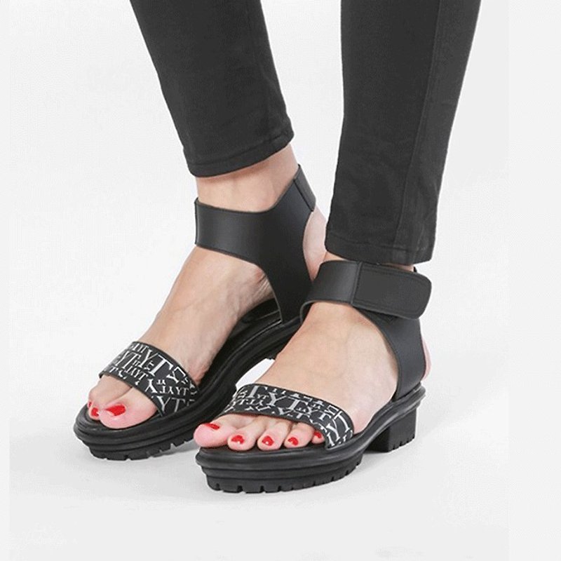 Zeus Leather Sandal - รองเท้าลำลองผู้หญิง - หนังแท้ สีดำ