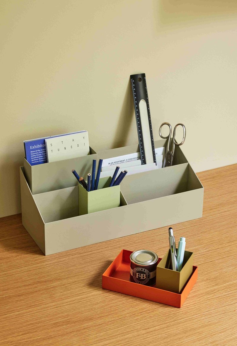 【Hübsch】-021925 Sand-colored steel storage box for desk storage of stationery - Shelves & Baskets - Other Materials 