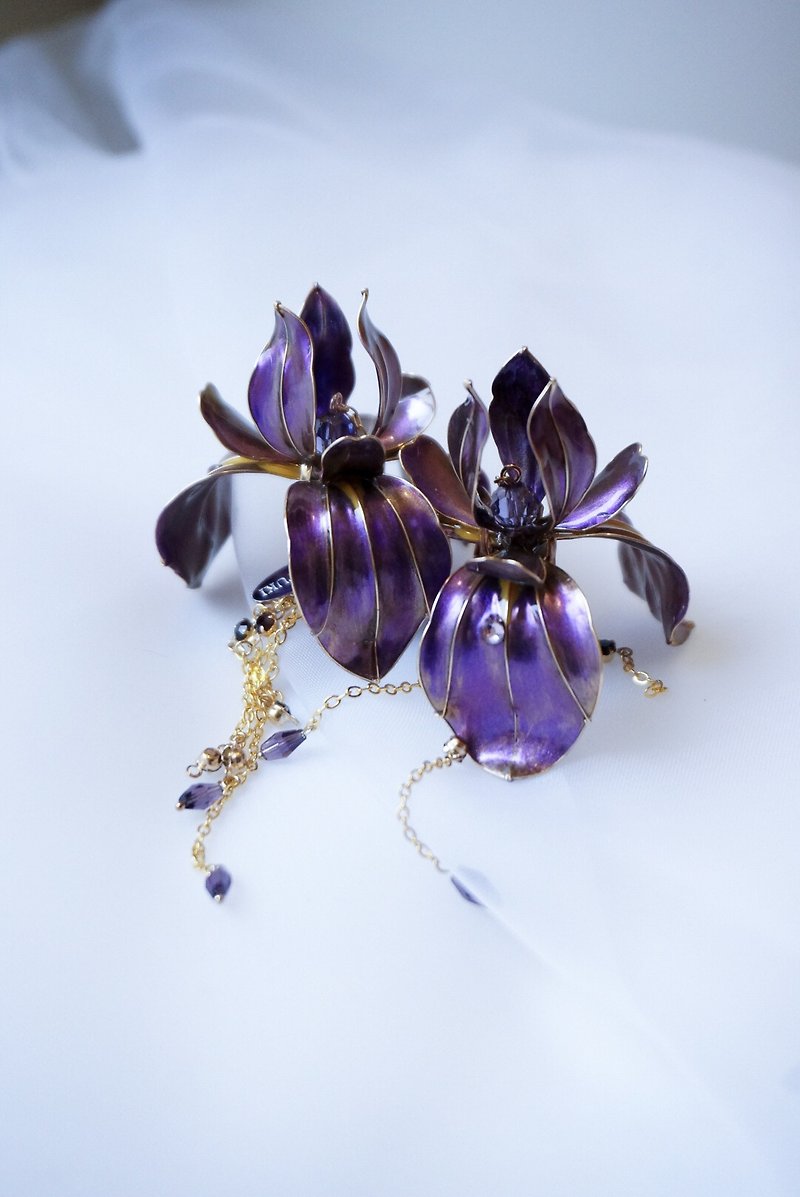 Dawn Blossoms Plucked at Dusk - Earrings & Clip-ons - Resin 