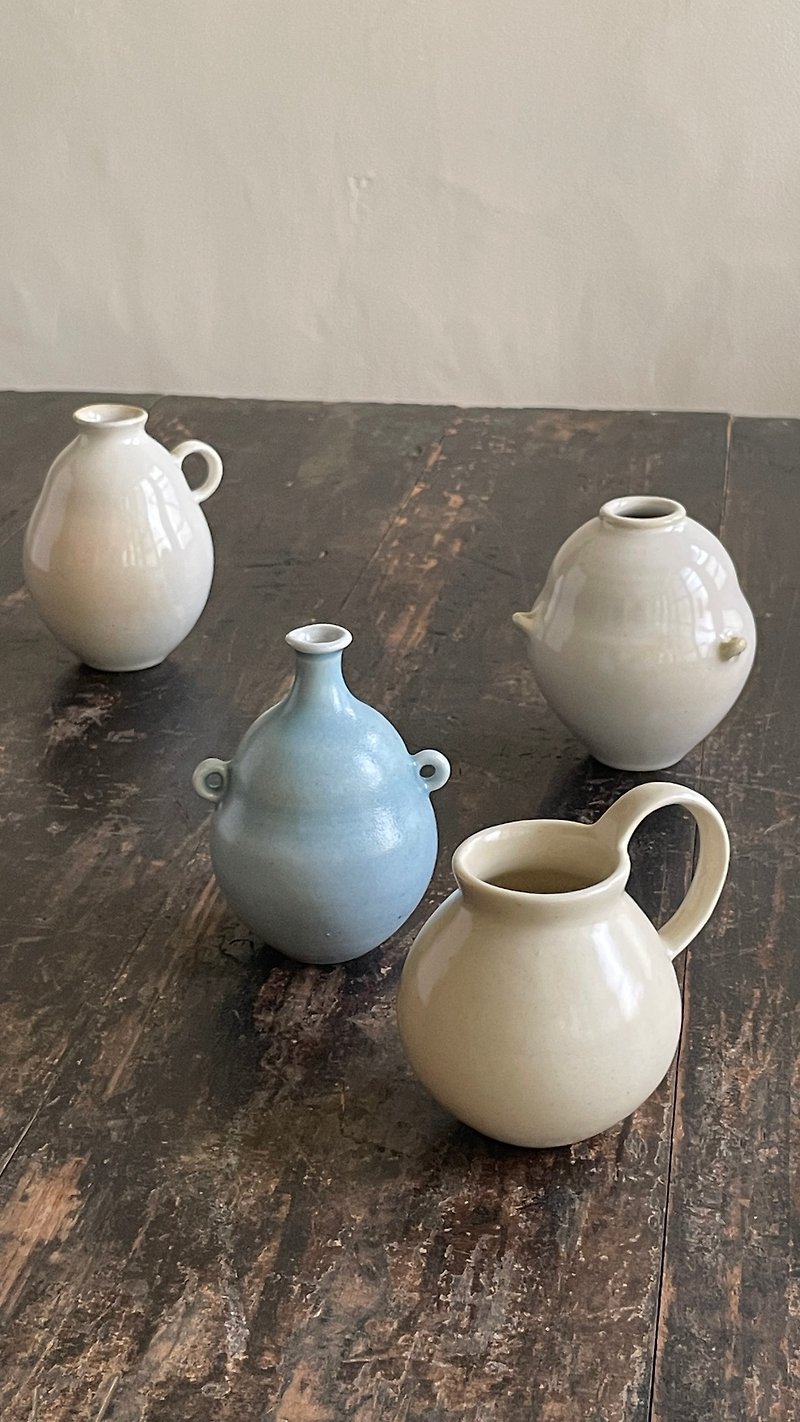Fat little flower pot - Pottery & Ceramics - Porcelain White