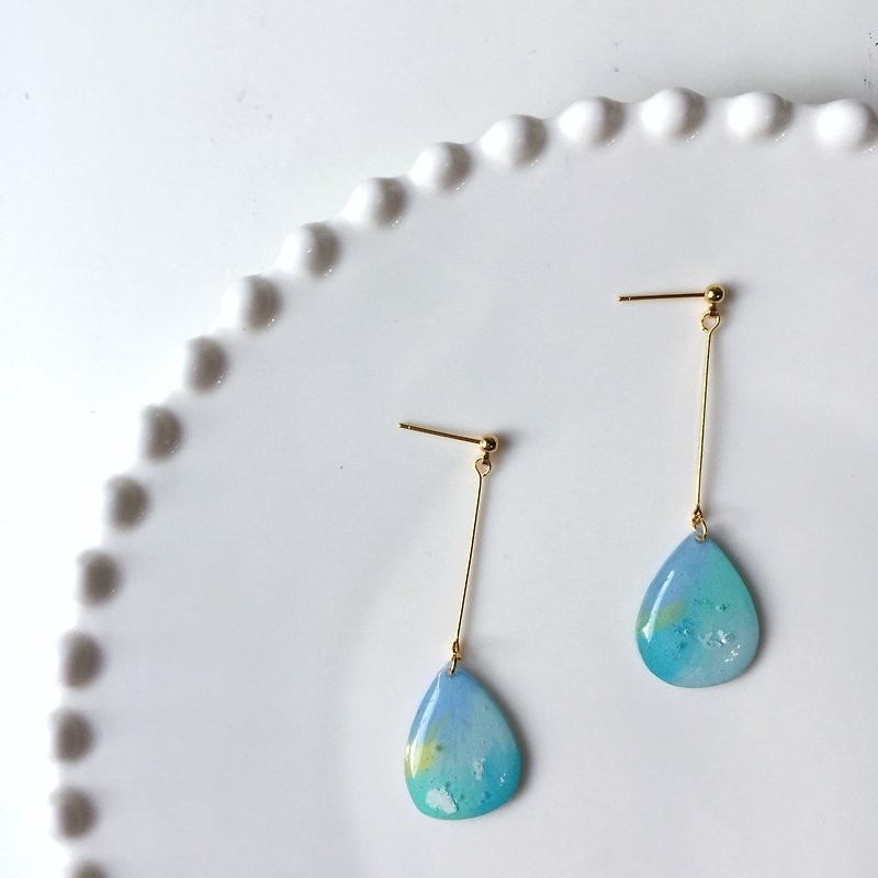 Summer sea level clip/pin earrings - ต่างหู - เรซิน หลากหลายสี