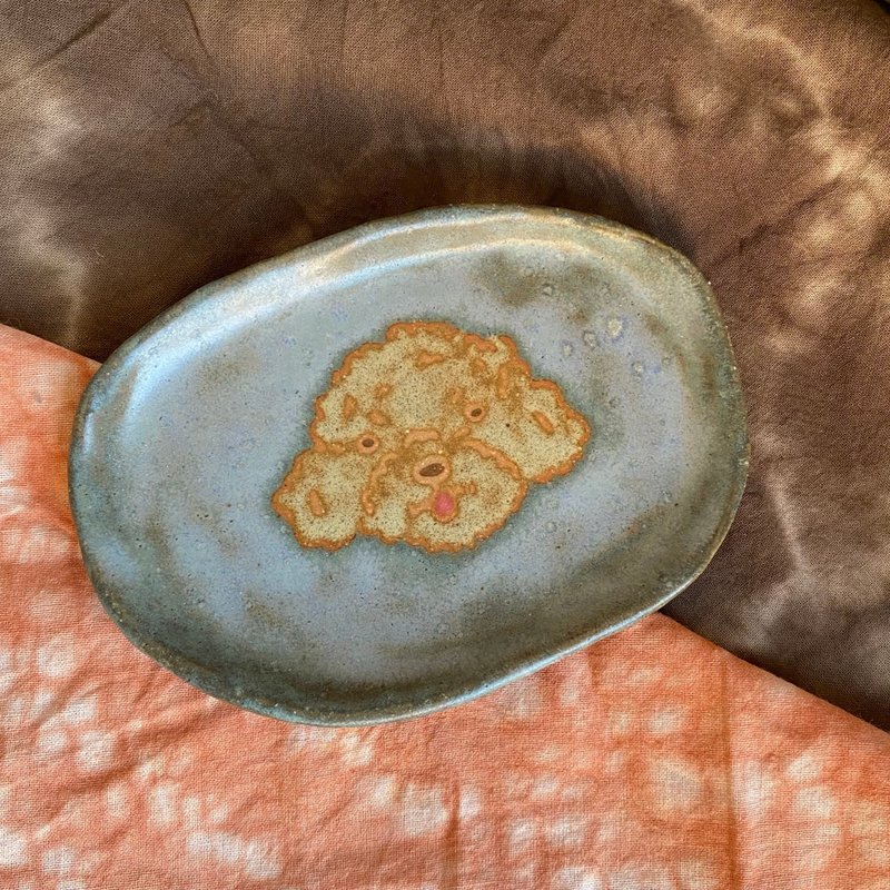 Poodle plate. Pottery plate. shallow dish - จานและถาด - ดินเผา สีเขียว