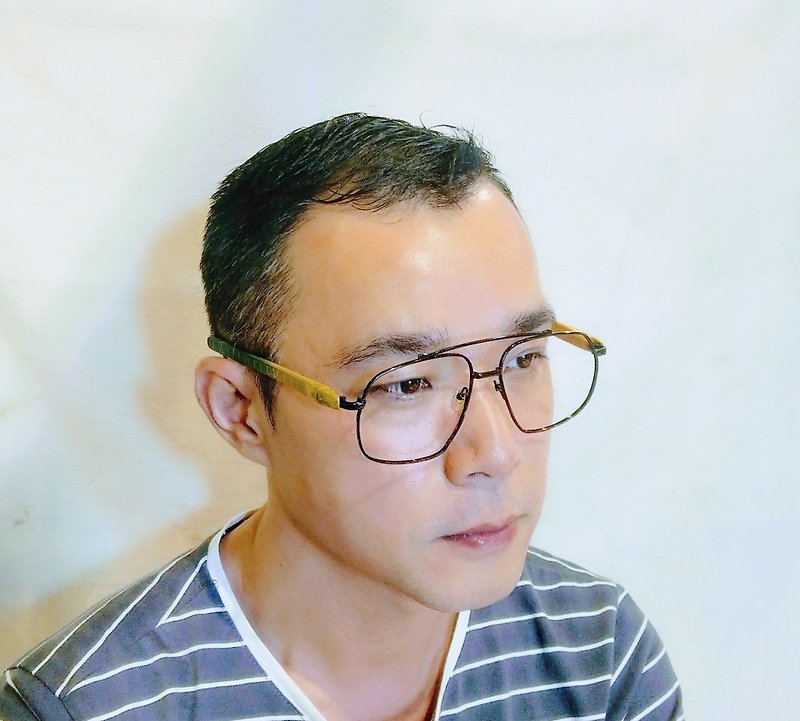 Mr.Banboo台湾の手作りメガネ[古い窓花王の言葉彫刻]台湾の竹 - 眼鏡・フレーム - 竹製 